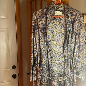 Justers Minneapolis silk robe perfect condition